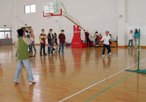 9 9