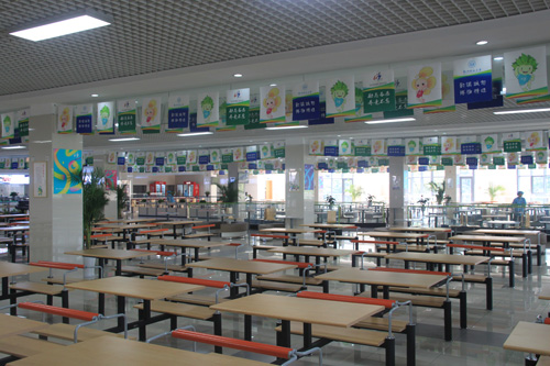 明亮整洁的餐厅