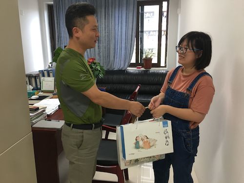 结对学生慰问1