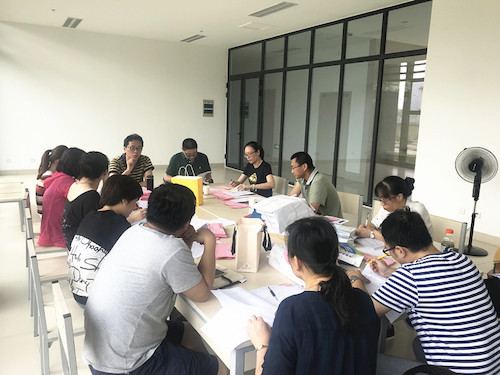 组建公寓搬迁筹备组，搬迁工作反复推敲做实做细