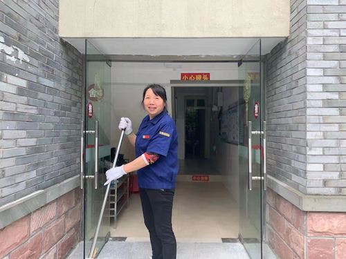 黄国友 黄国友