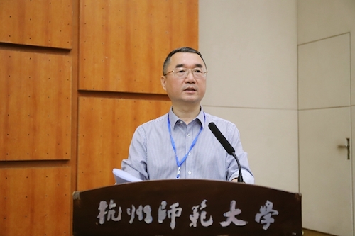 朱炜作行政工作报告 朱炜作行政工作报告
