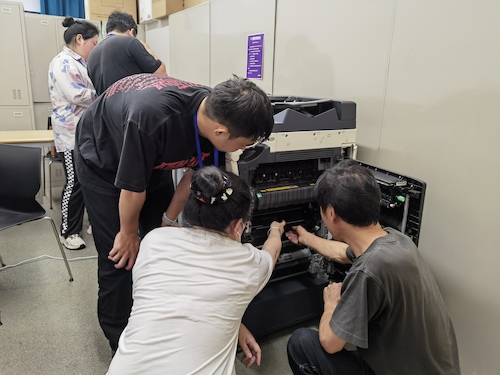 提供复印机并进行操作指导