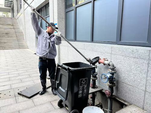 11049ee9d4a344f054de83367712bd5