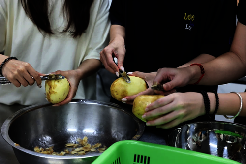 1d35d93855b847019a17d3c88e0d5d12