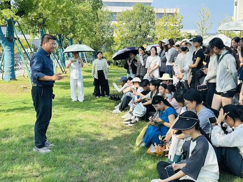 424e8e3f840591bb4a08f7119f3f7e6f