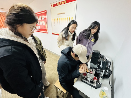 a3fc2bbbf5539d3363a69d1f825f7064