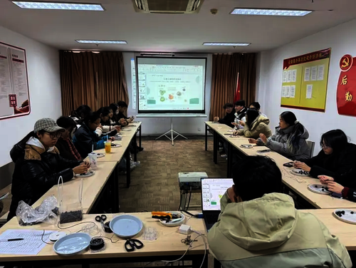 da1db2c1901e453f85b717de8f50d813